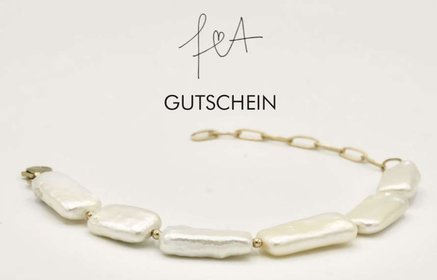 Femelle Anouk Geschenkgutschein mit elegantem Design, ideal zum Verschenken von handgefertigtem Schmuck aus Lychen in der Uckermark.