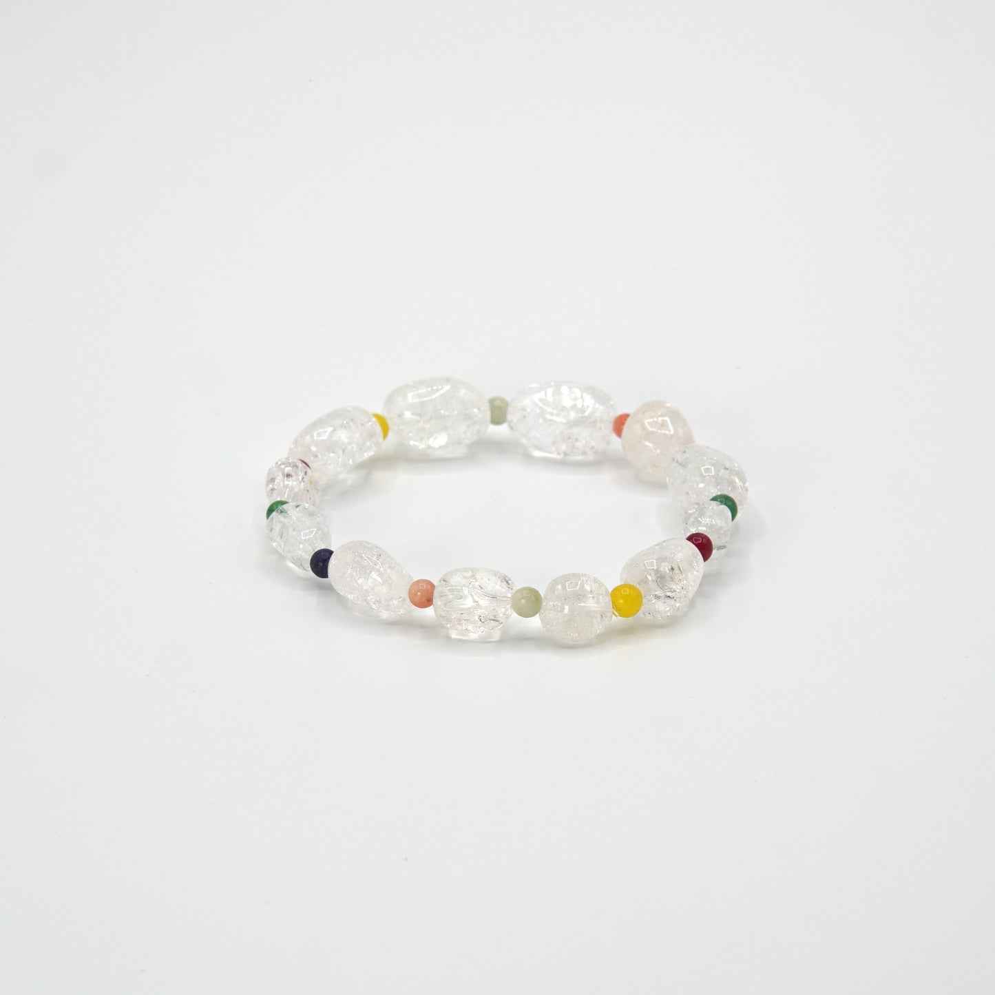 Verspieltes Armband mit abwechselnden Tropfen- und Punktperlen, die für einen lebendigen Look sorgen.